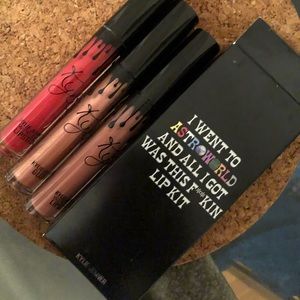Kylie Jenner x Travis Scott  ASTROWORLD lipkit